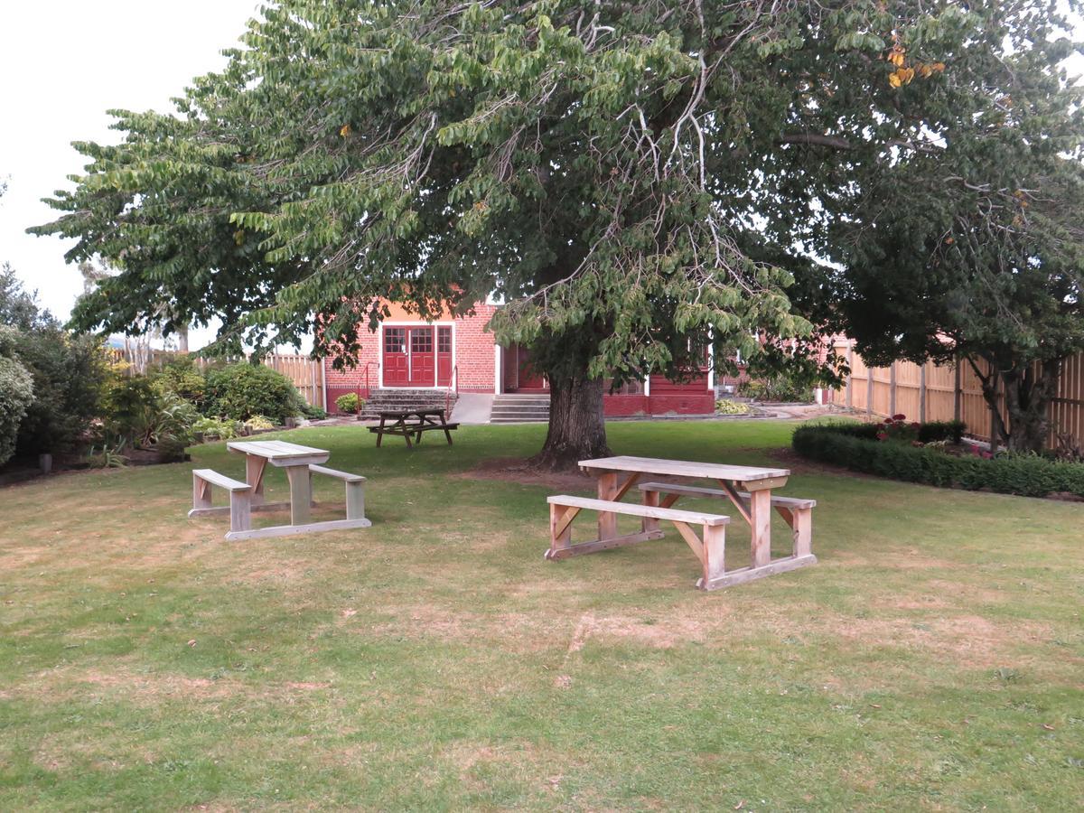 Mossburn Railway Hotel Buitenkant foto